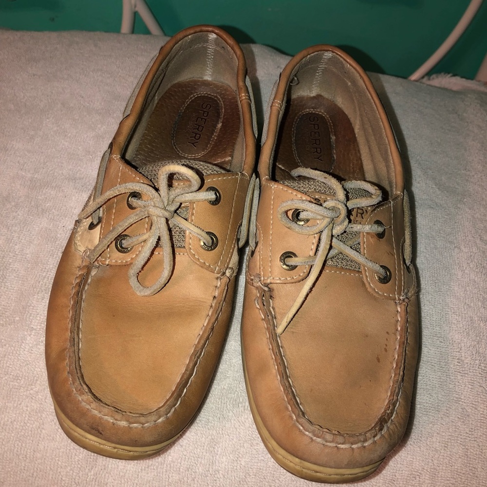 Sperry’s size 8